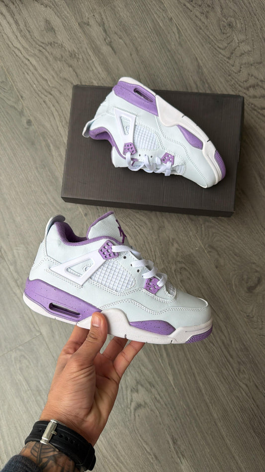 NIKE AIR JORDAN RETRO 4