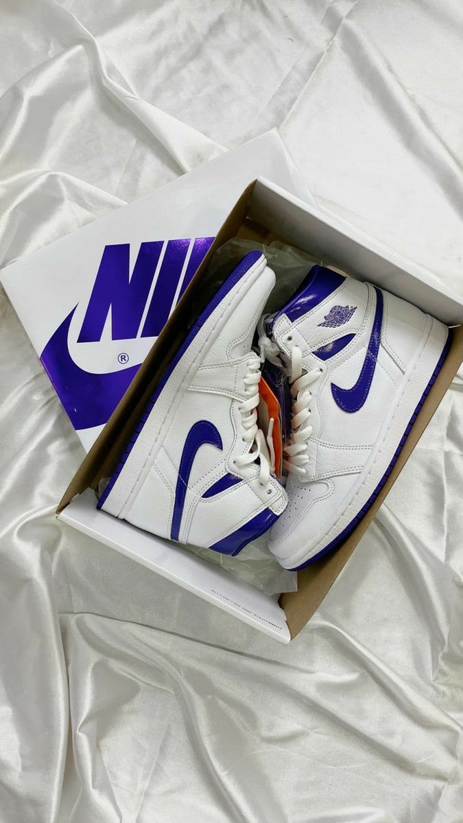 NIKE AIR JORDAN 1 RETRO HIGH COURT PURPLE