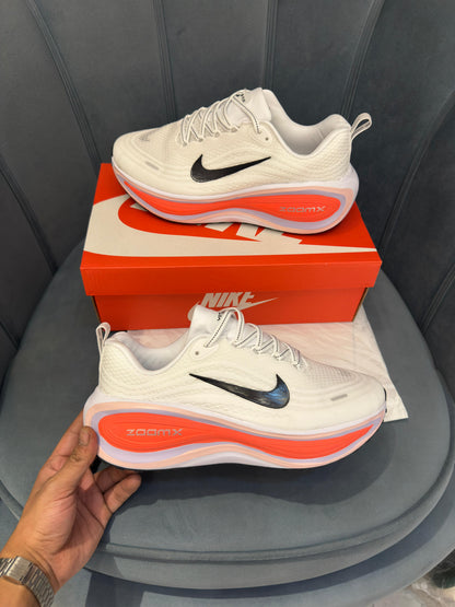 NIKE  VOMERO PLUS WHITE BLACK BRIGHT CRIMSON