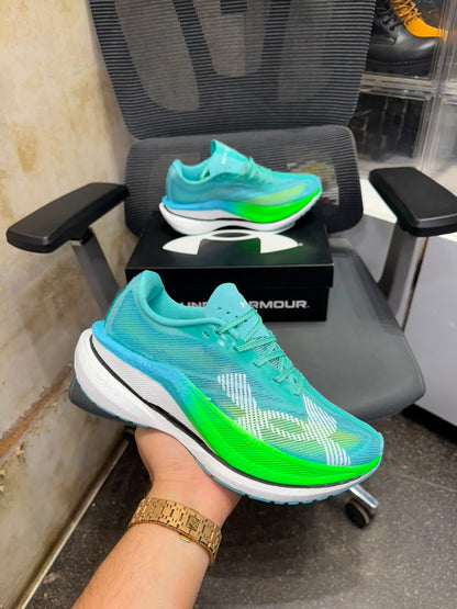 UNDER ARMOUR VELOCITY ELITE RUNNING SHOE