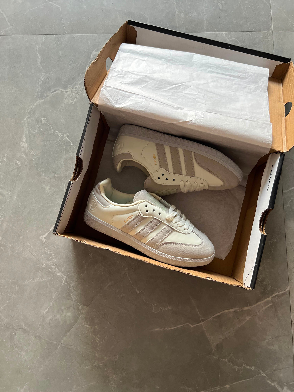 ADIDAS  SAMBA