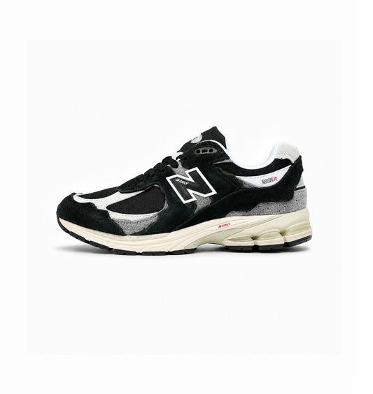NEW BALANCE  2002 R