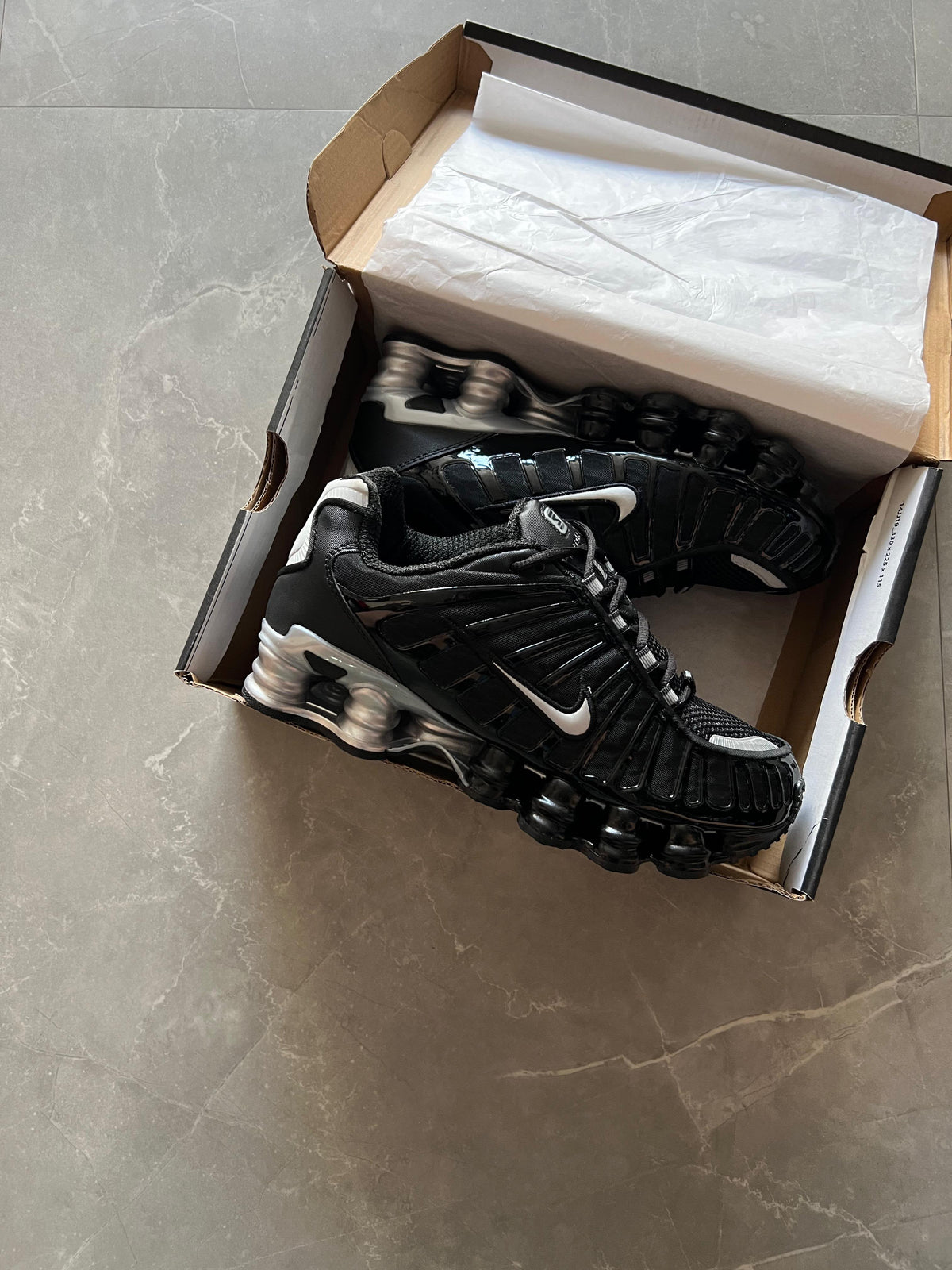 NIKE SHOX TL