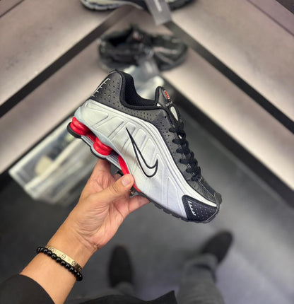 NIKE SHOX SILVER RED