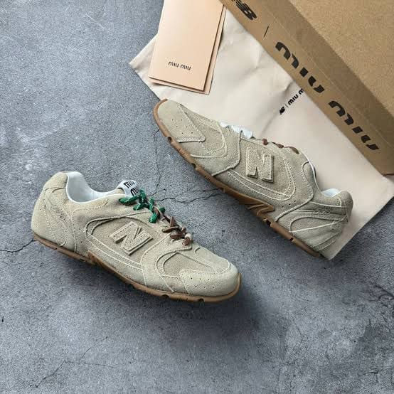 NEW BALANCE 530X MIU MIU ECRU