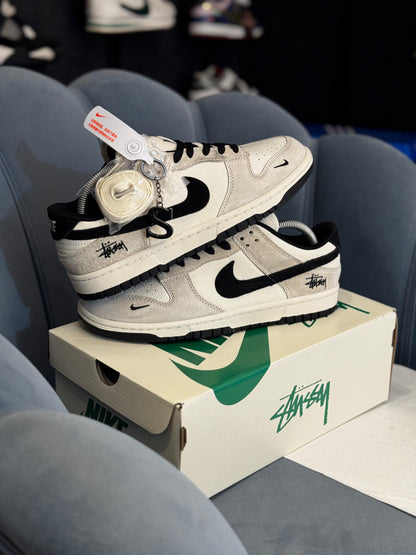 NIKE SB DUNK STUSSY BLACK