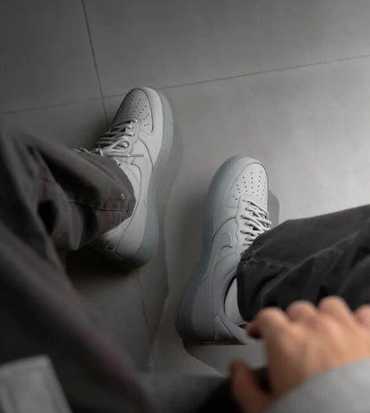 NIKE AIRFORCE ONE 07 WOLF GREY