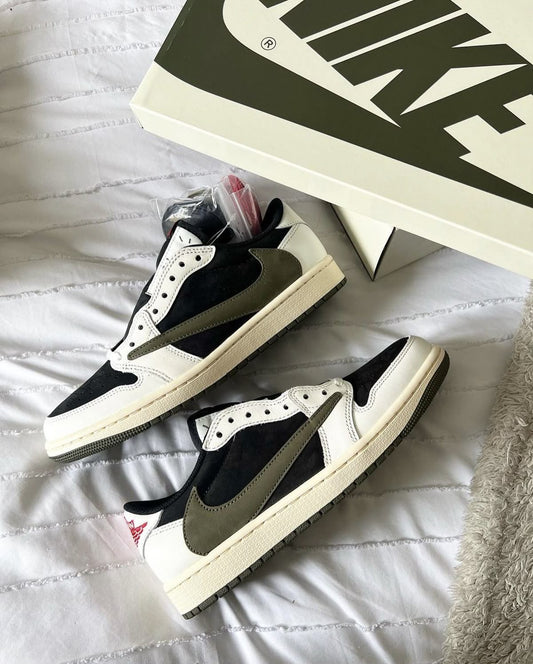NIKE AIR JORDAN 1 LOW TRAVIS SCOTT OLIVE SEMI UA