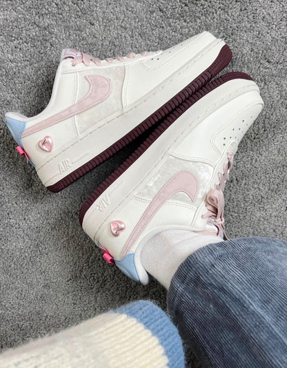 NIKE AIR FORCE 1 LOW VALENTINE DAY