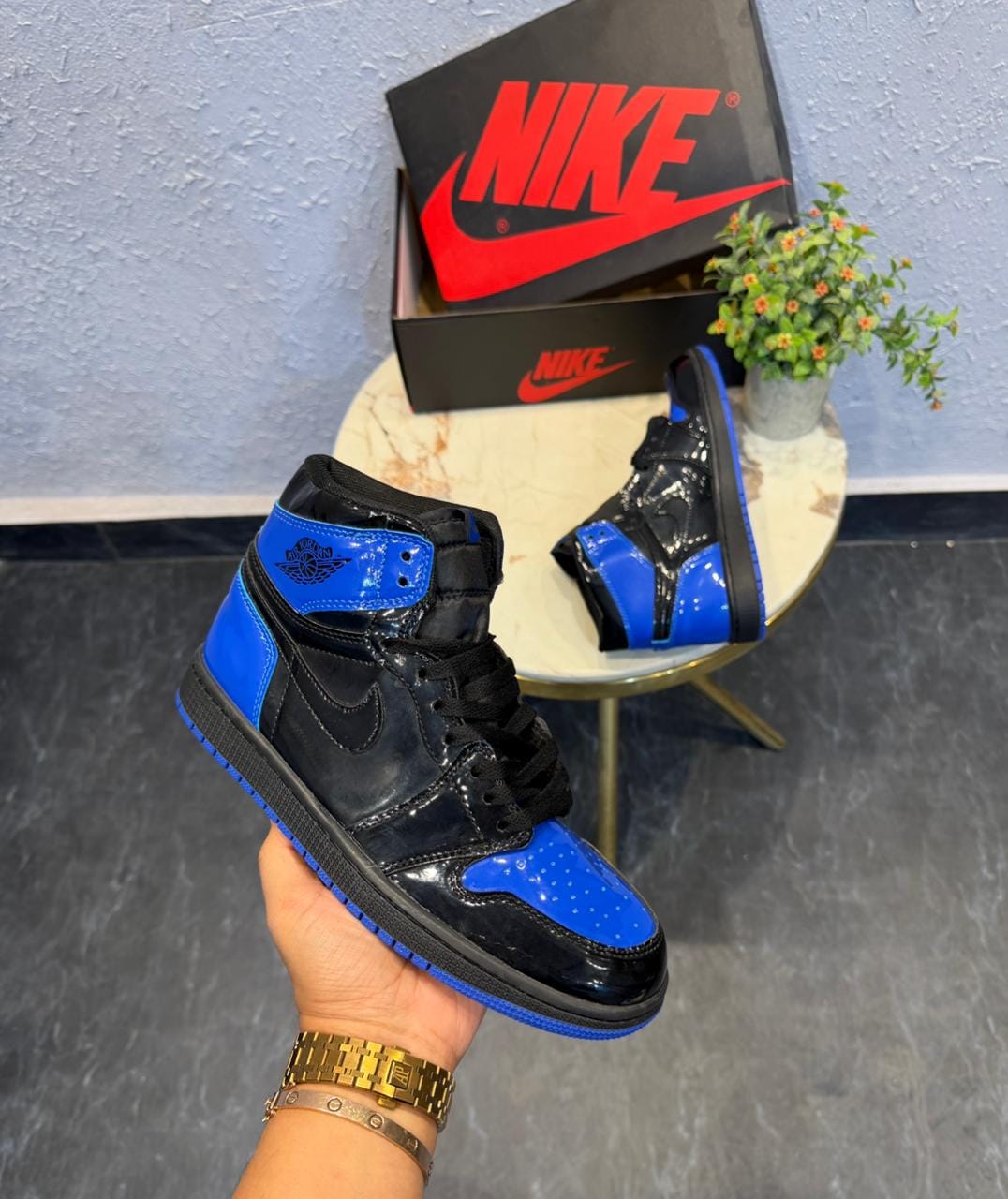AIR JORDAN RETRO 1 PATENT BLUE BLACK