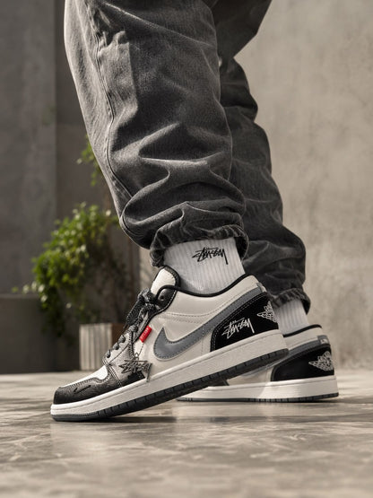 AIR JORDAN RETRO 1 X STUSSY BLACK GREY