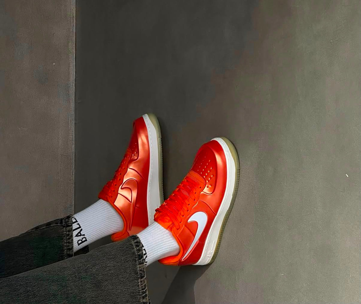 NIKE AIRFORCE ONE FOAMPOSITE METALLIC ORANGE