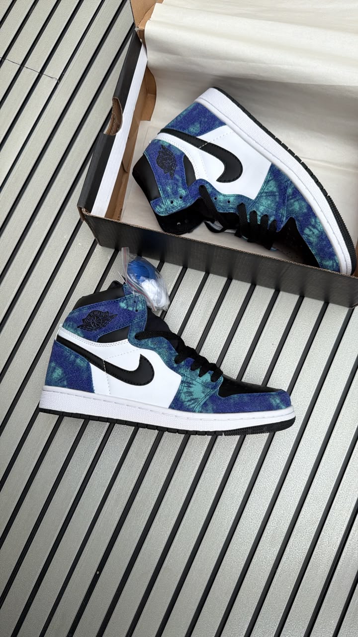 NIKE AIR JORDANS 1 RETRO HIGH TIE DYE