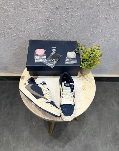 AIR JORDANS RETRO 1 LOW TRAVIS X DIOR