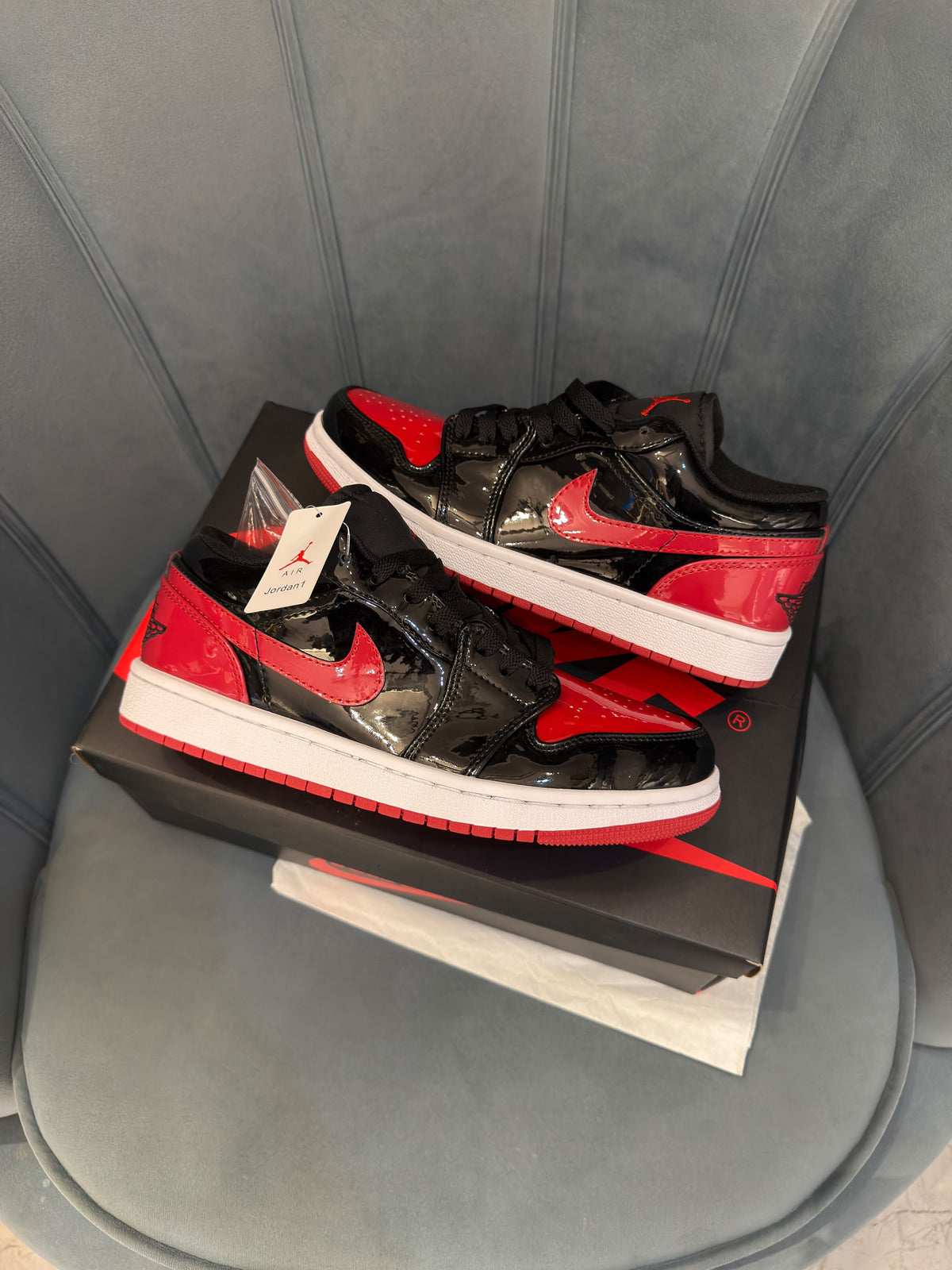 JORDAN 1 LOW PATENT BRED