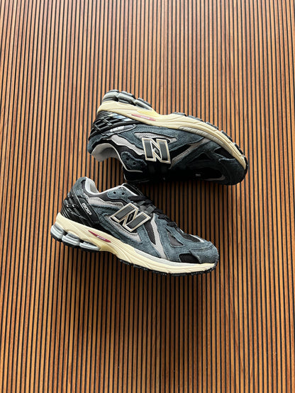 NEW BALANCE 1906 D
