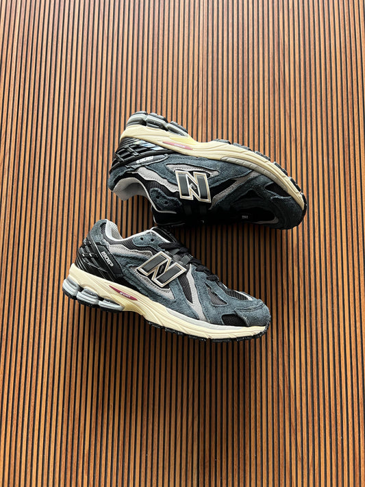 NEW BALANCE 1906 D