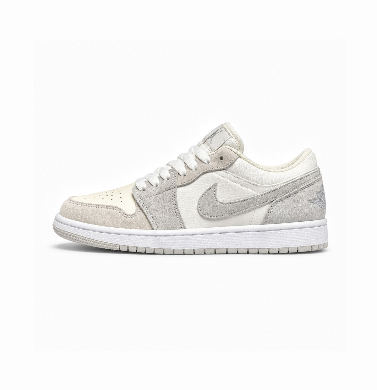 NIKE AIR JORDAN CUT LOW