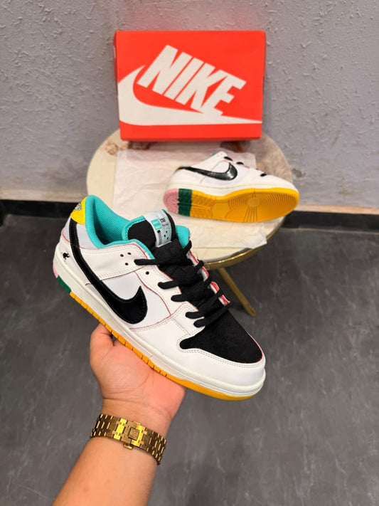 NIKE SB DUNK CSEF SKATEBOARD