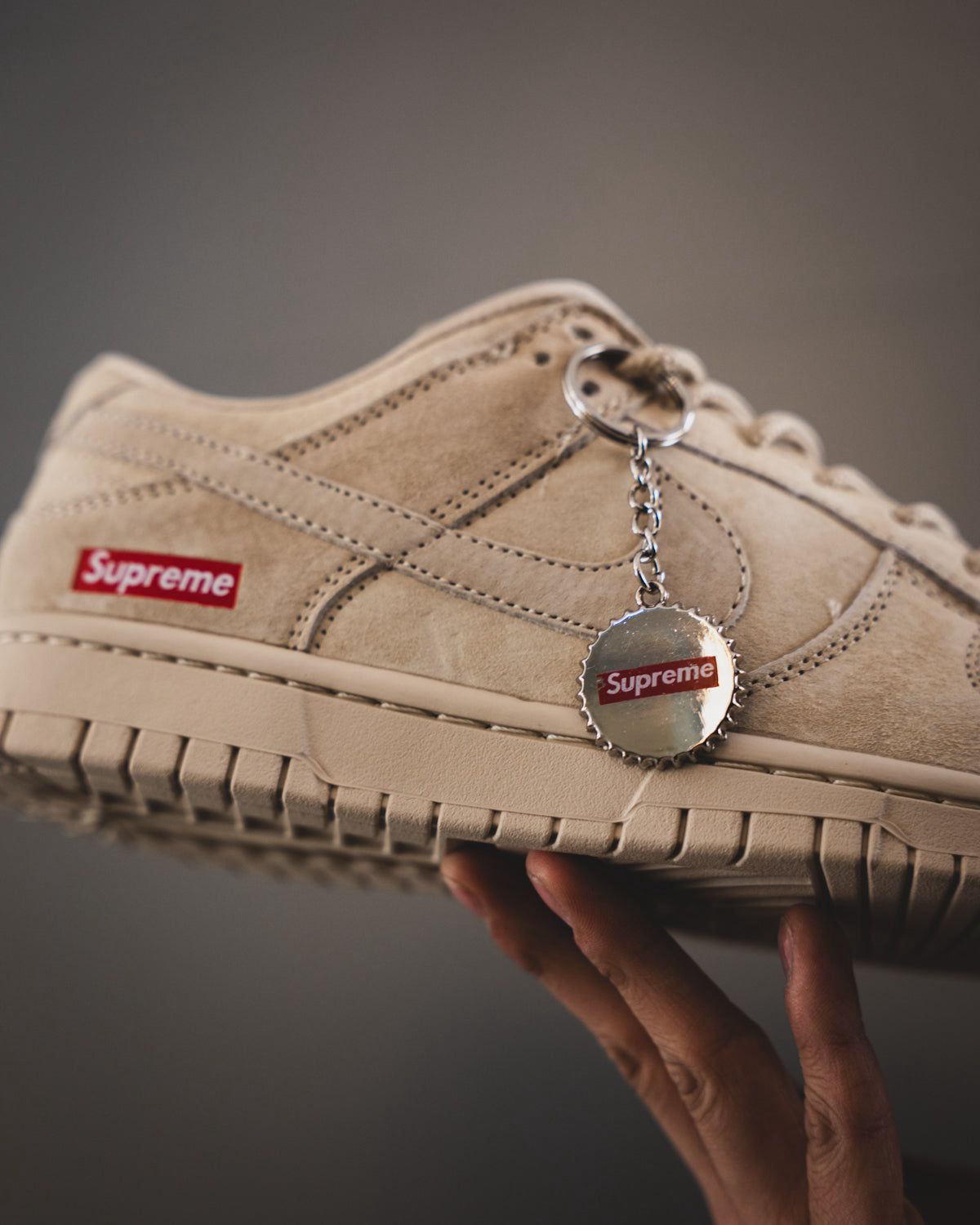 NIKE SB DUNK LOW X SUPREME BEIGE