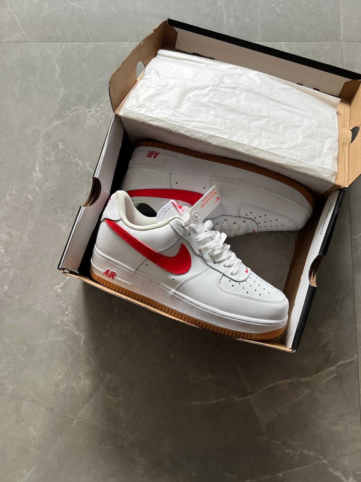 NIKE AIRFORCE 1
