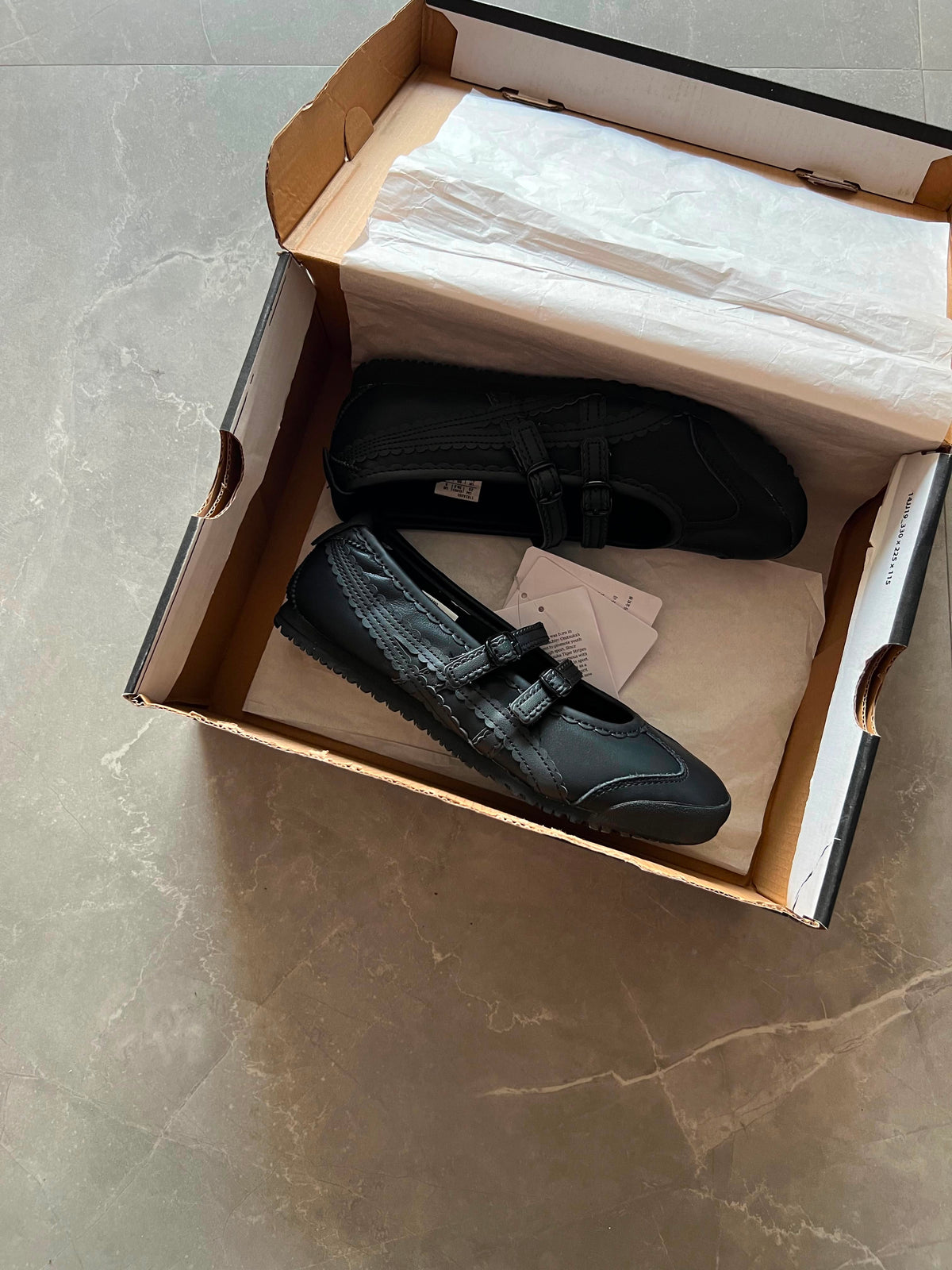 ONITSUKA TIGER LEATHER MEXICO 66 TGRS