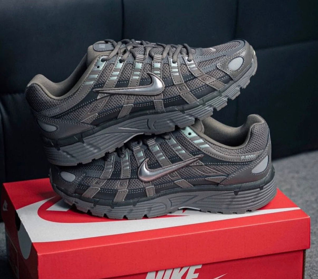 NIKE P6000 TRAINER GREY