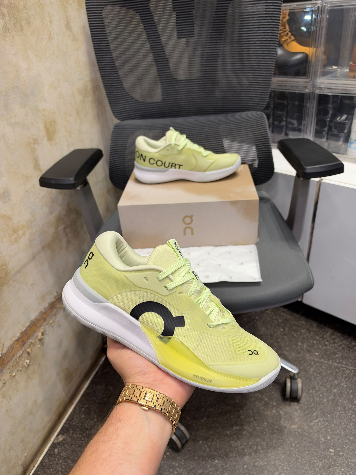 ON RUNNING THE ROGER PRO 3 LINEN LIME