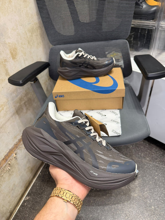 ASICCSHANGHAI BLACKTOES X SUPERBLAST 3 KEEP RUNNING