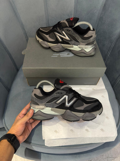 NEW BALANCE 9060 BLACK AND GREY