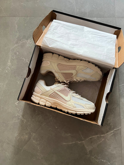 NIKE ZOOM VOMERO 5