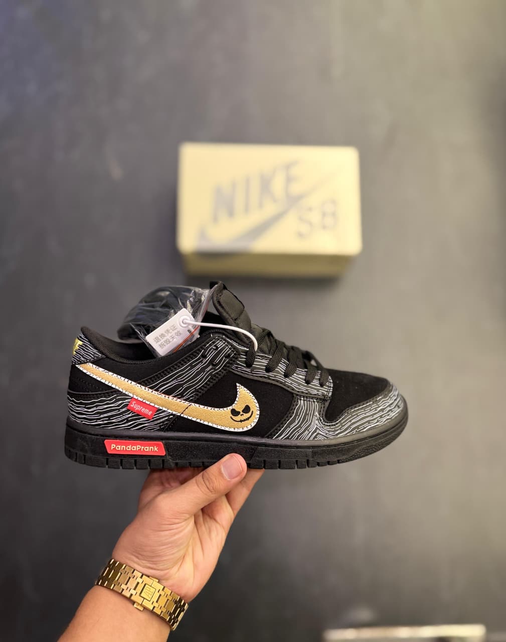 NIKE SB DUNK SUPREME ZEBRA 2025