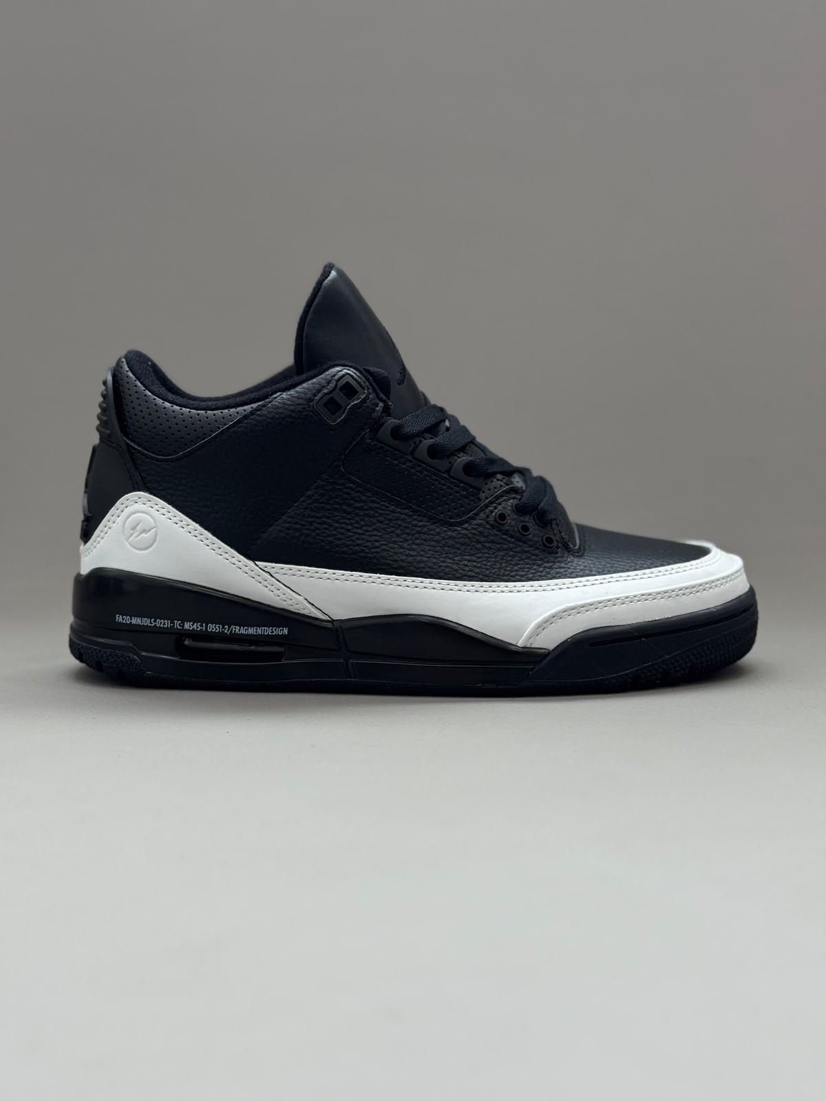 FRAGMENT DESIGN X NIKE AIR JORDAN 3