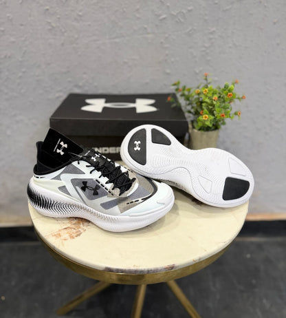 UNDER ARMOUR ECHO SLIPSPEED 4 COLOURS