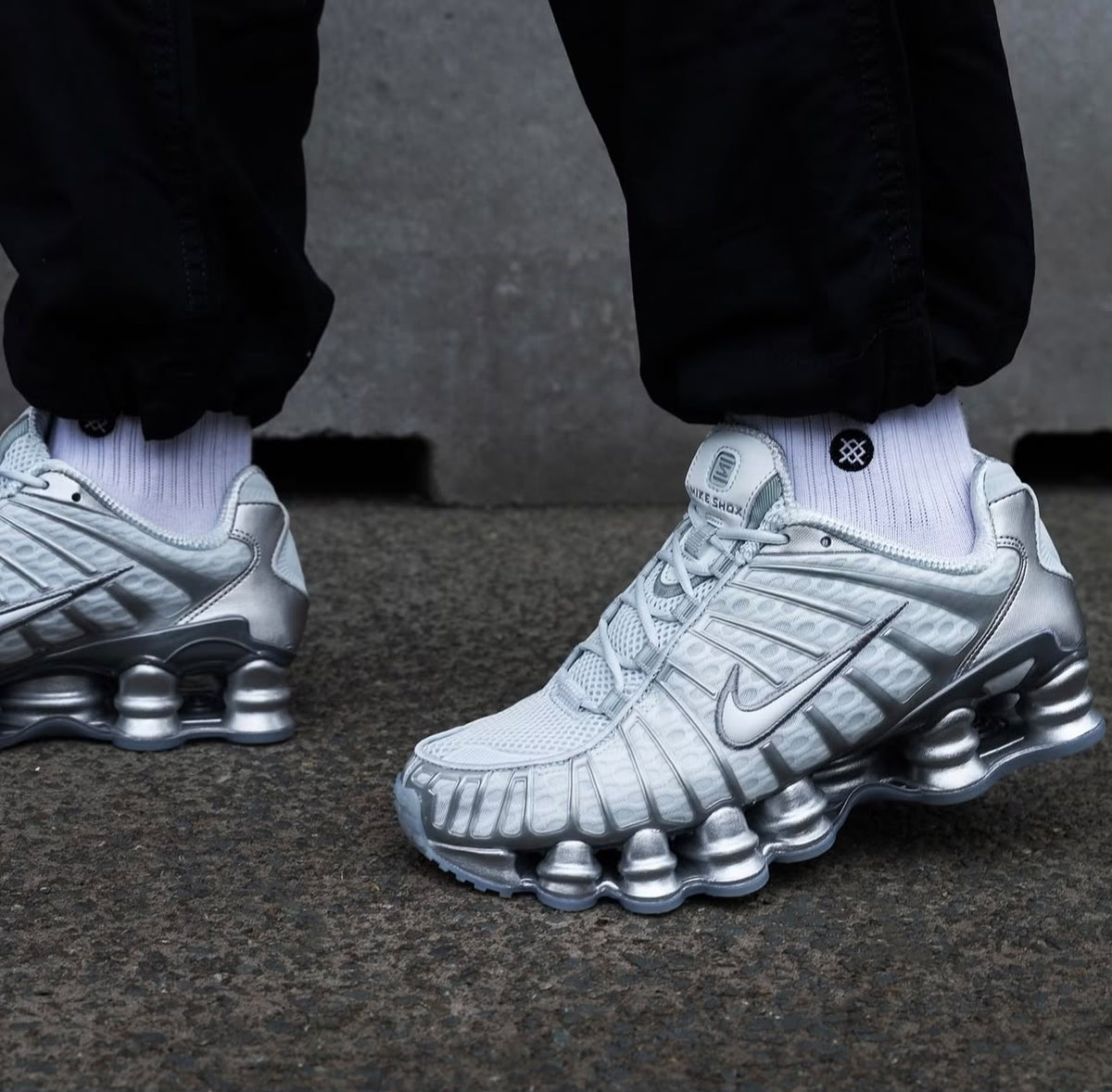NIKE SHOX TL GREY METALLIC SILVER