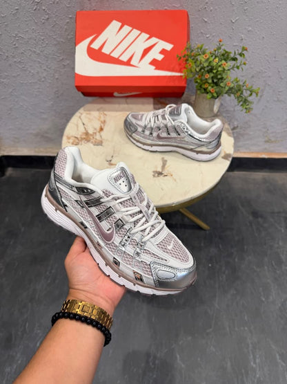 NIKE P6000 TRAINER METALLIC WINE SWOOSH