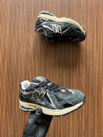 NEW BALANCE 1906 D