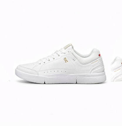 ON CLOUD RUNNING THE ROGER CENTRE COURT WHITE