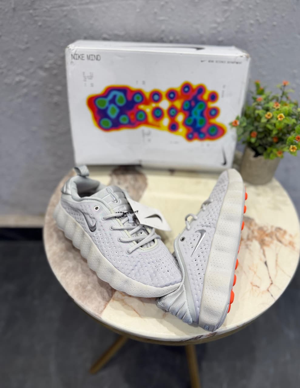 NIKE MIND 002