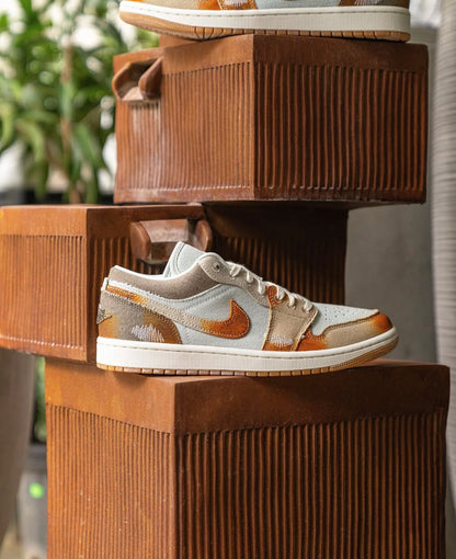 NIKE AIR JORDAN 1 LOW SAIL LIGHT BONE