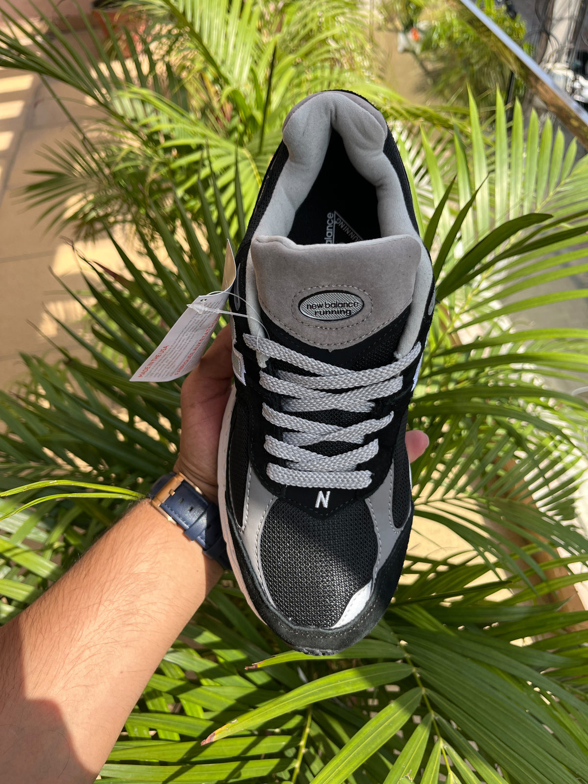 NEW BALANCE 2002R