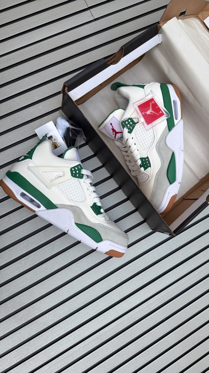 AIR JORDANS RETRO 4 PINE  GREEN