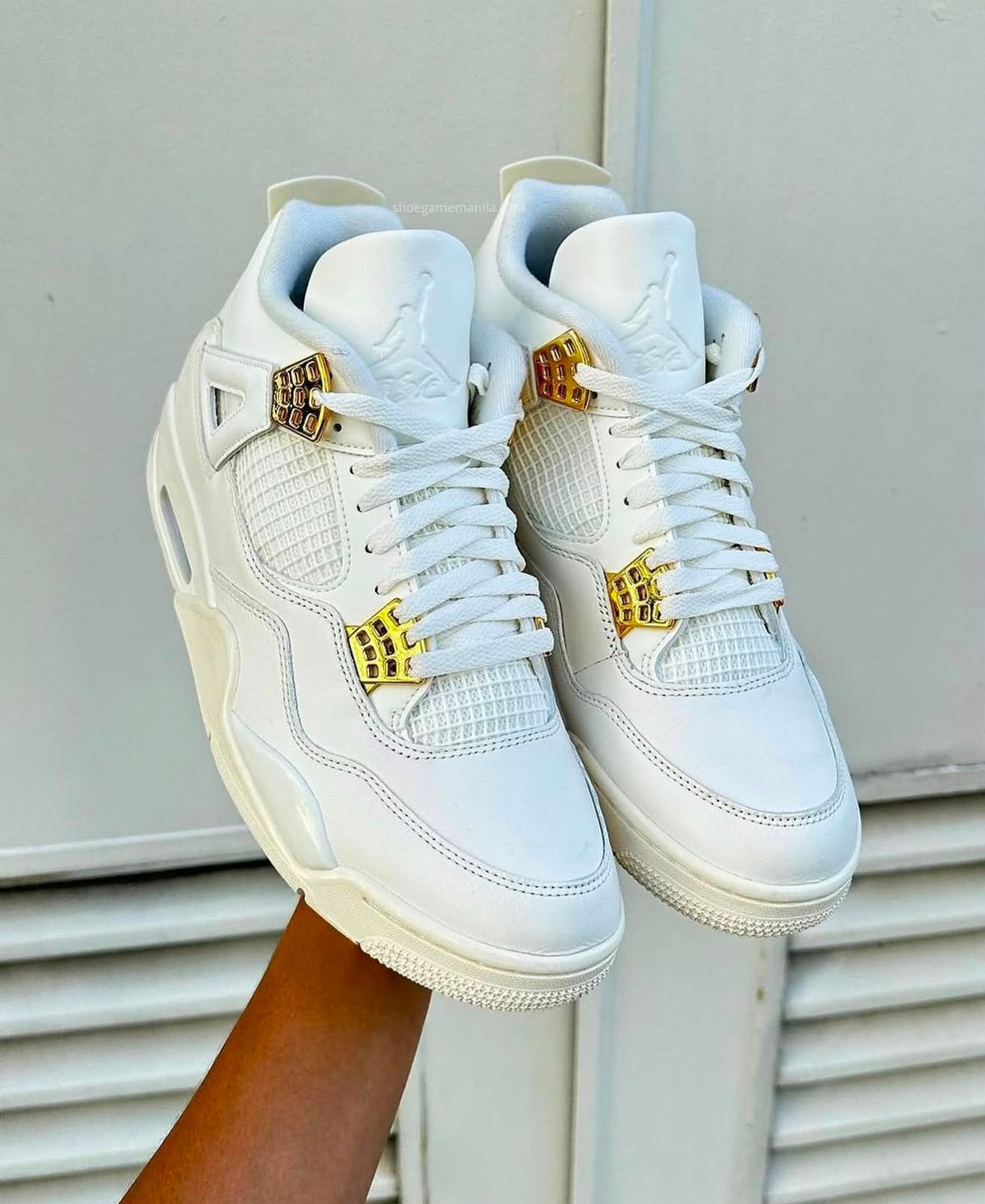 NIKE AIR JORDAN 4 RETRO METALLIC GOLD