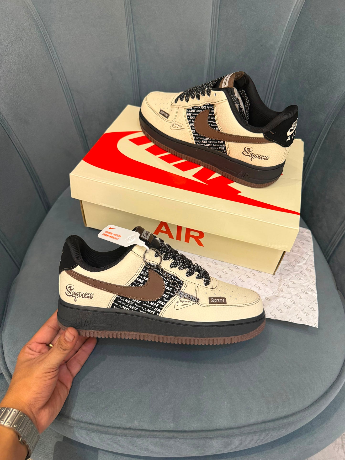 NIKE AIRFORCE X SUPREME 2026