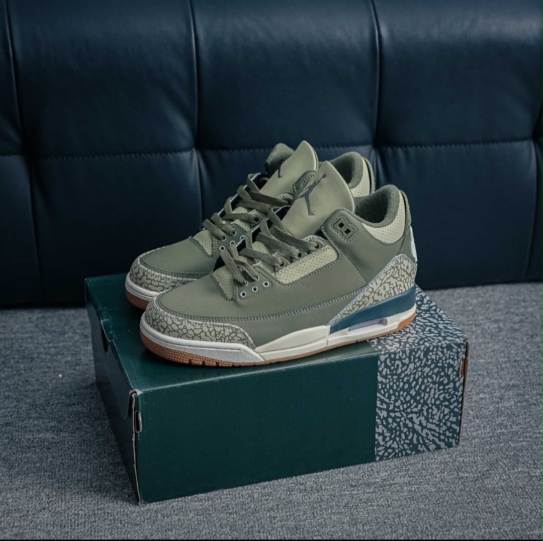 AIR JORDANS RETRO 3 MEDIUM OLIVE