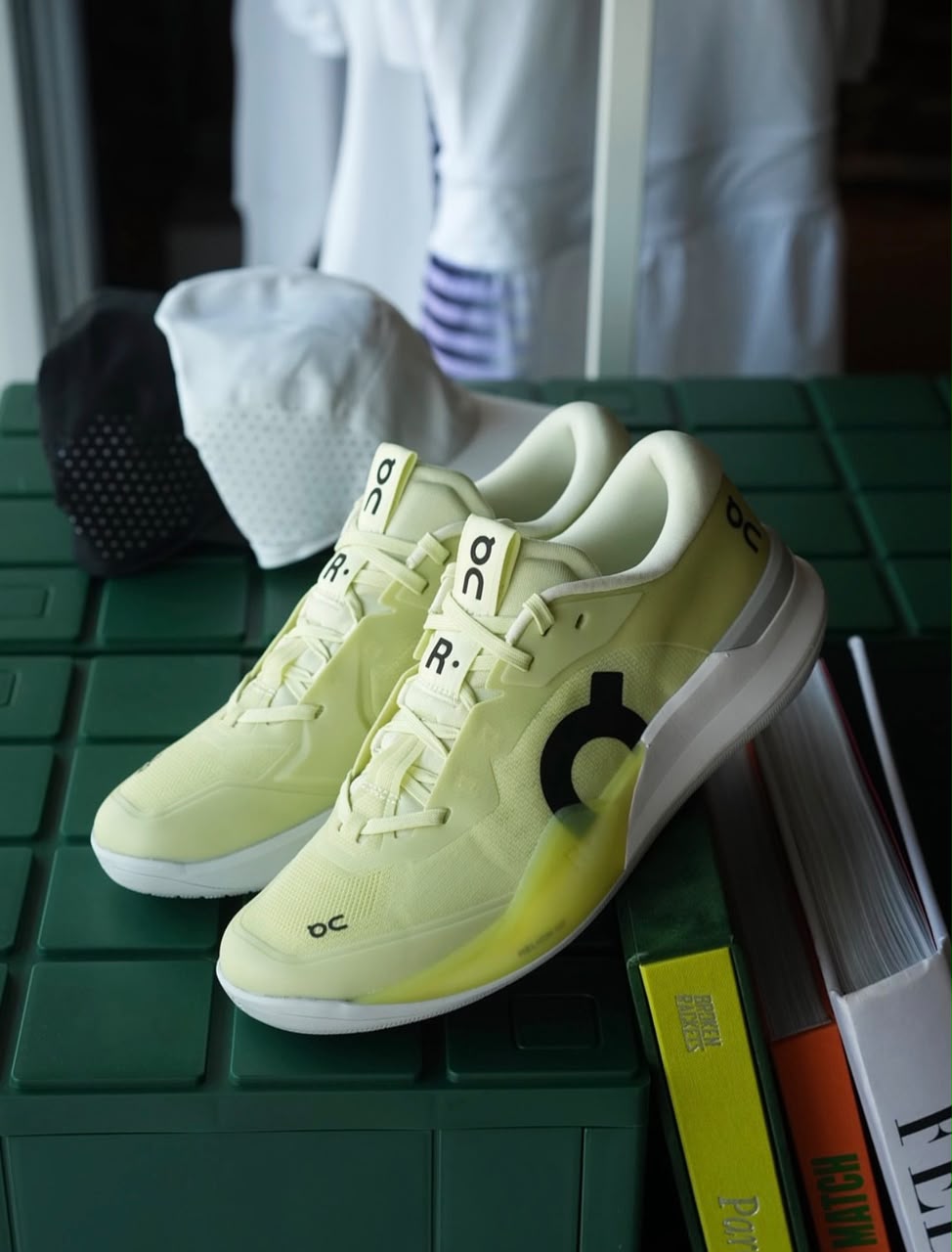 ON RUNNING THE ROGER PRO 3 LINEN LIME