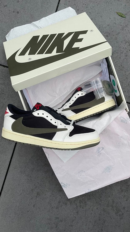 NIKE AIR JORDAN 1 LOW TRAVIS SCOTT OLIVE SEMI UA