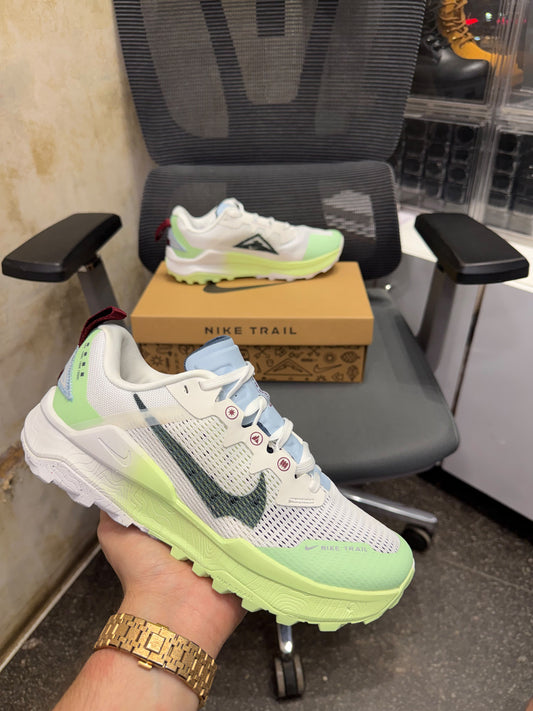 NIKE WILDHORSE 8 TRAIL RUNNING GREY