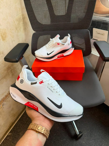 NIKE REACTX INFINITY RUN 4 GTX RUNNING SHOE