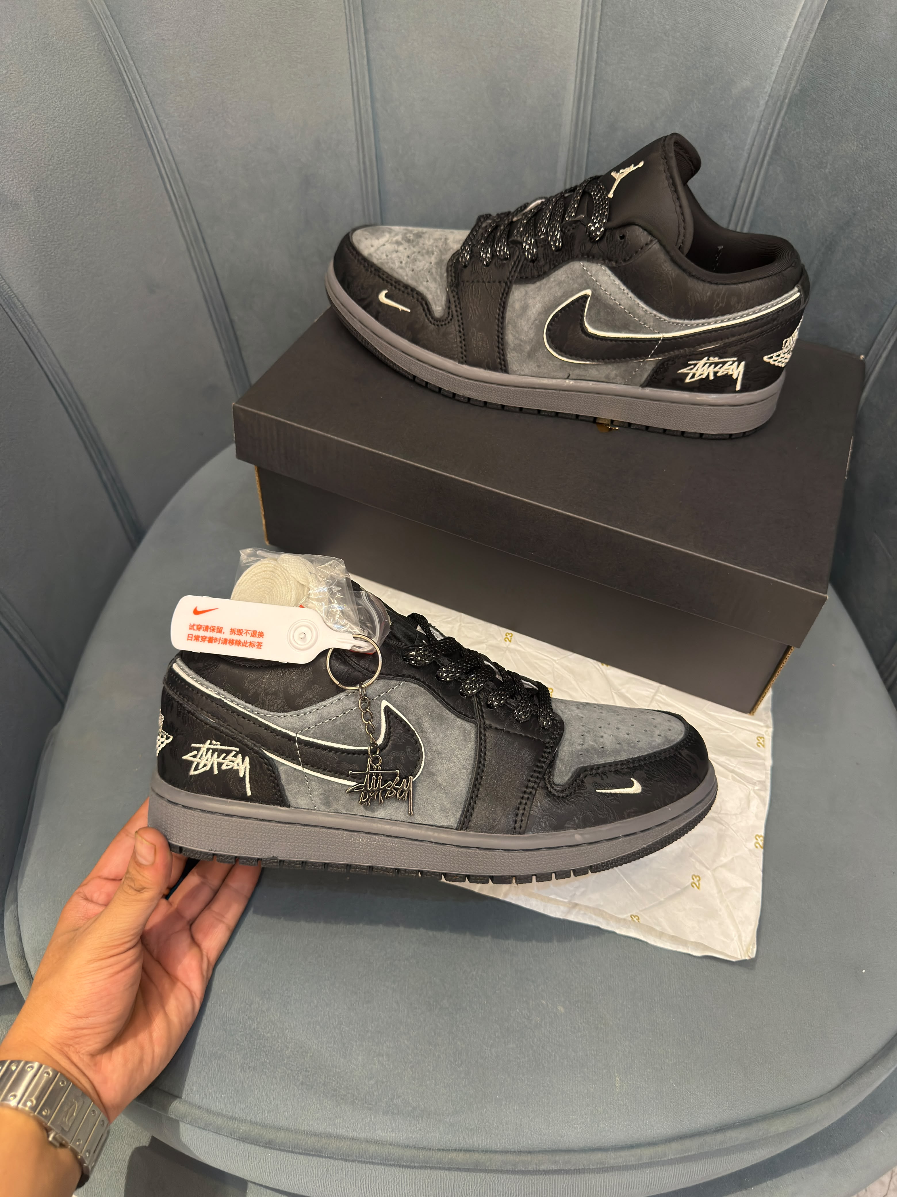 AIR JORDANS RETRO 1  X STUSSY PHANTOM